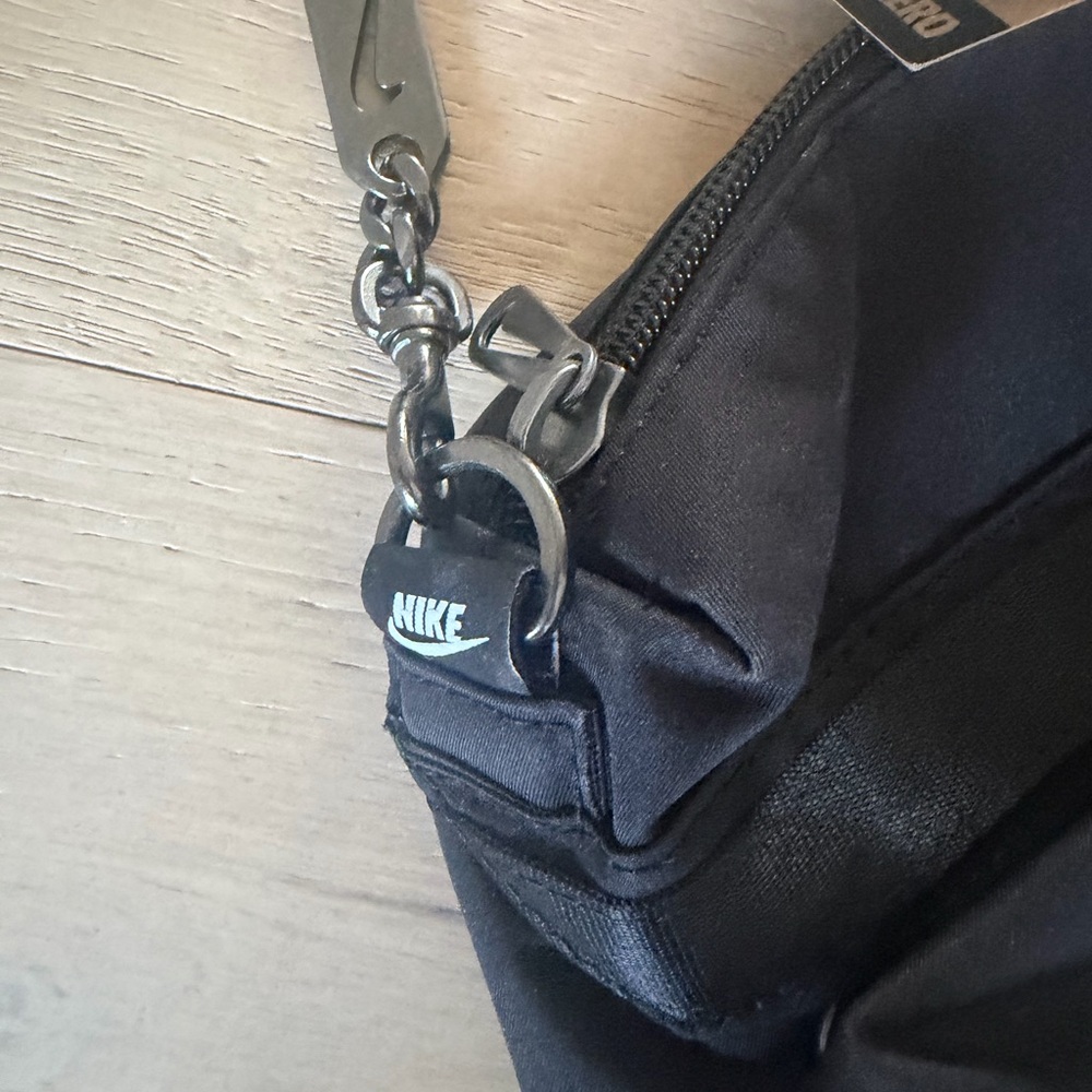 Nike Black Crossbody Bag NEW with tags - Picture 5 of 9